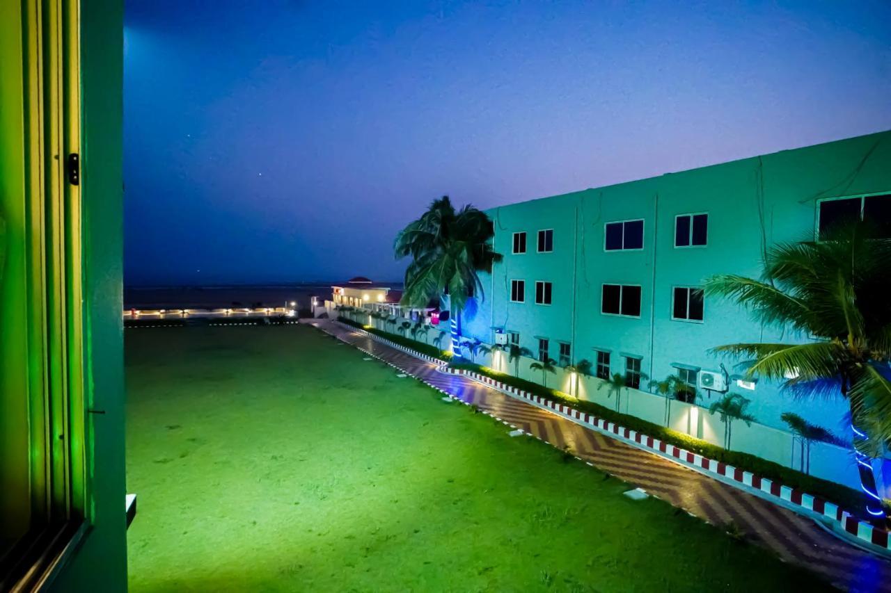 Silver Sand Eco Resort !! Beachfront !! With Biggest Pool And Huge Open Area !! Ideal For Weddings !! Couple Friendly !! 만다르모니 외부 사진