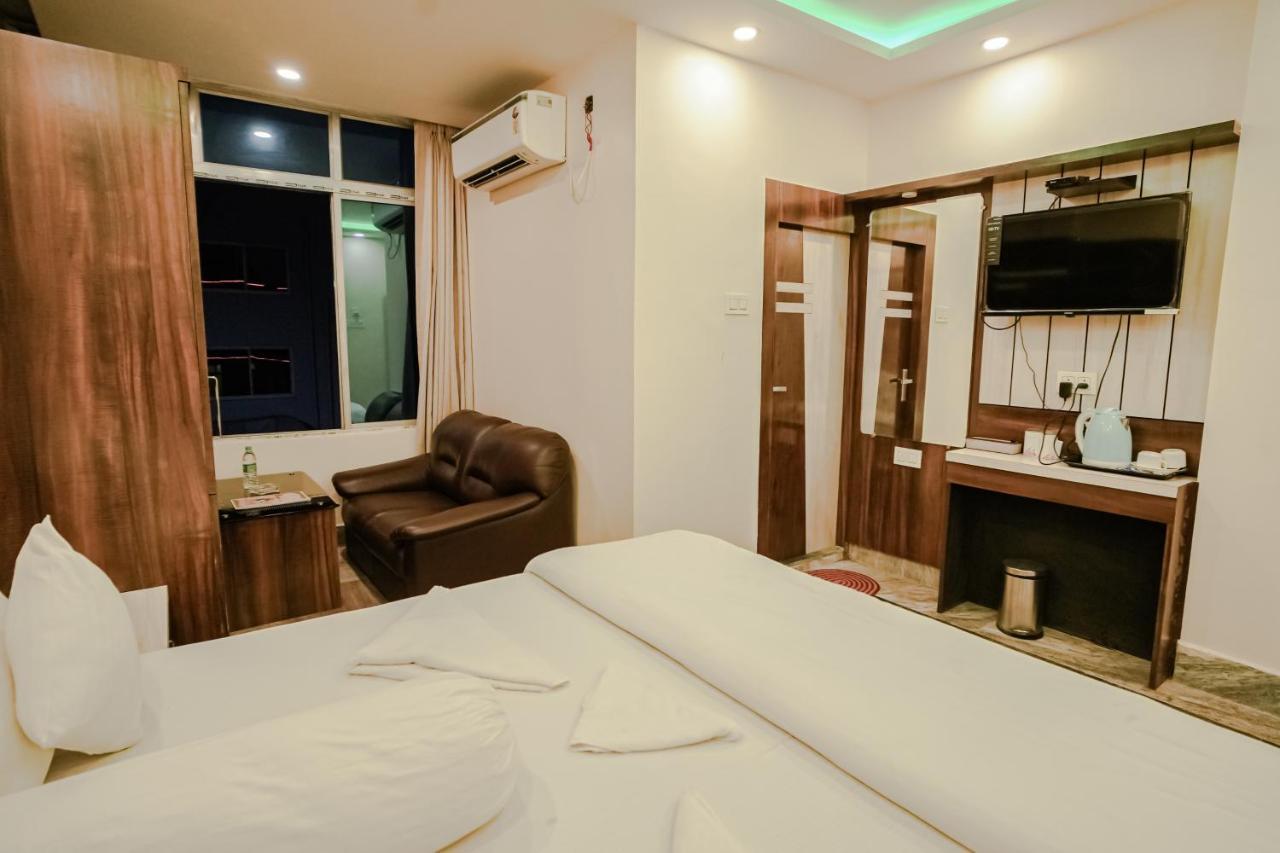 Silver Sand Eco Resort !! Beachfront !! With Biggest Pool And Huge Open Area !! Ideal For Weddings !! Couple Friendly !! 만다르모니 외부 사진