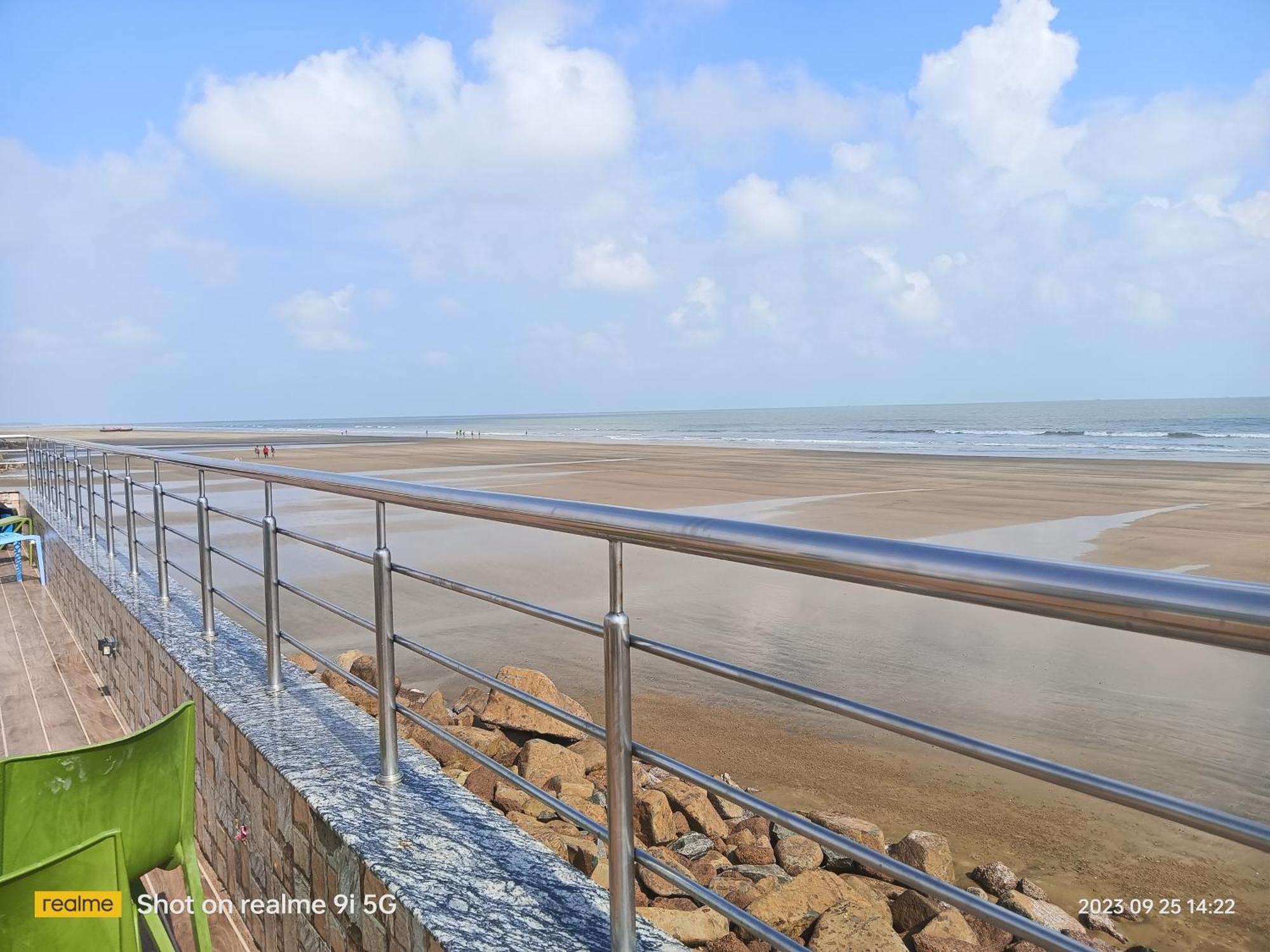 Silver Sand Eco Resort !! Beachfront !! With Biggest Pool And Huge Open Area !! Ideal For Weddings !! Couple Friendly !! 만다르모니 외부 사진