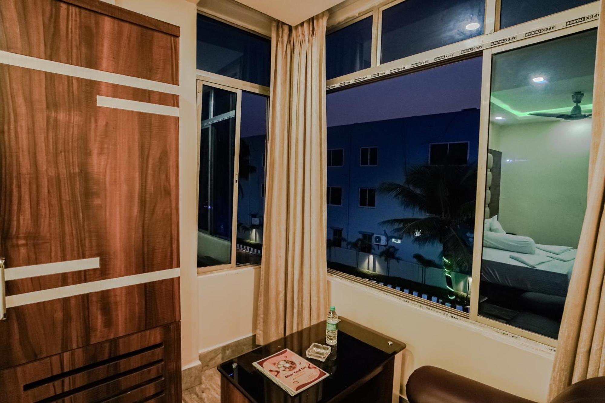 Silver Sand Eco Resort !! Beachfront !! With Biggest Pool And Huge Open Area !! Ideal For Weddings !! Couple Friendly !! 만다르모니 외부 사진